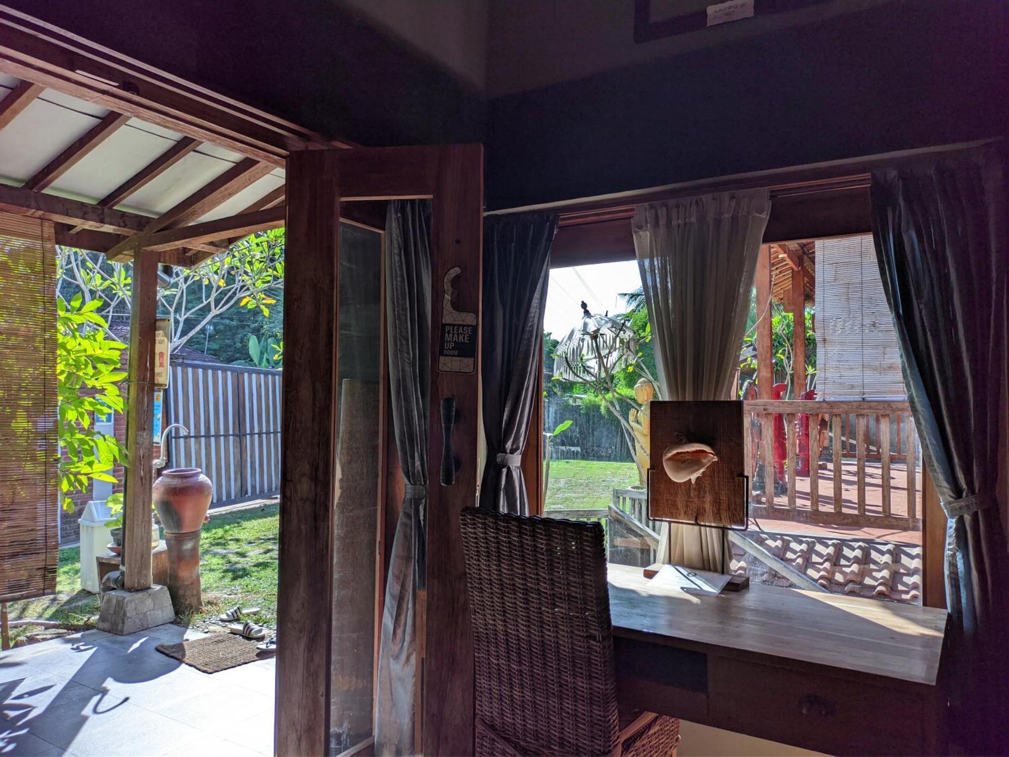 Astuti Gallery Homestay Джок'якарта Екстер'єр фото