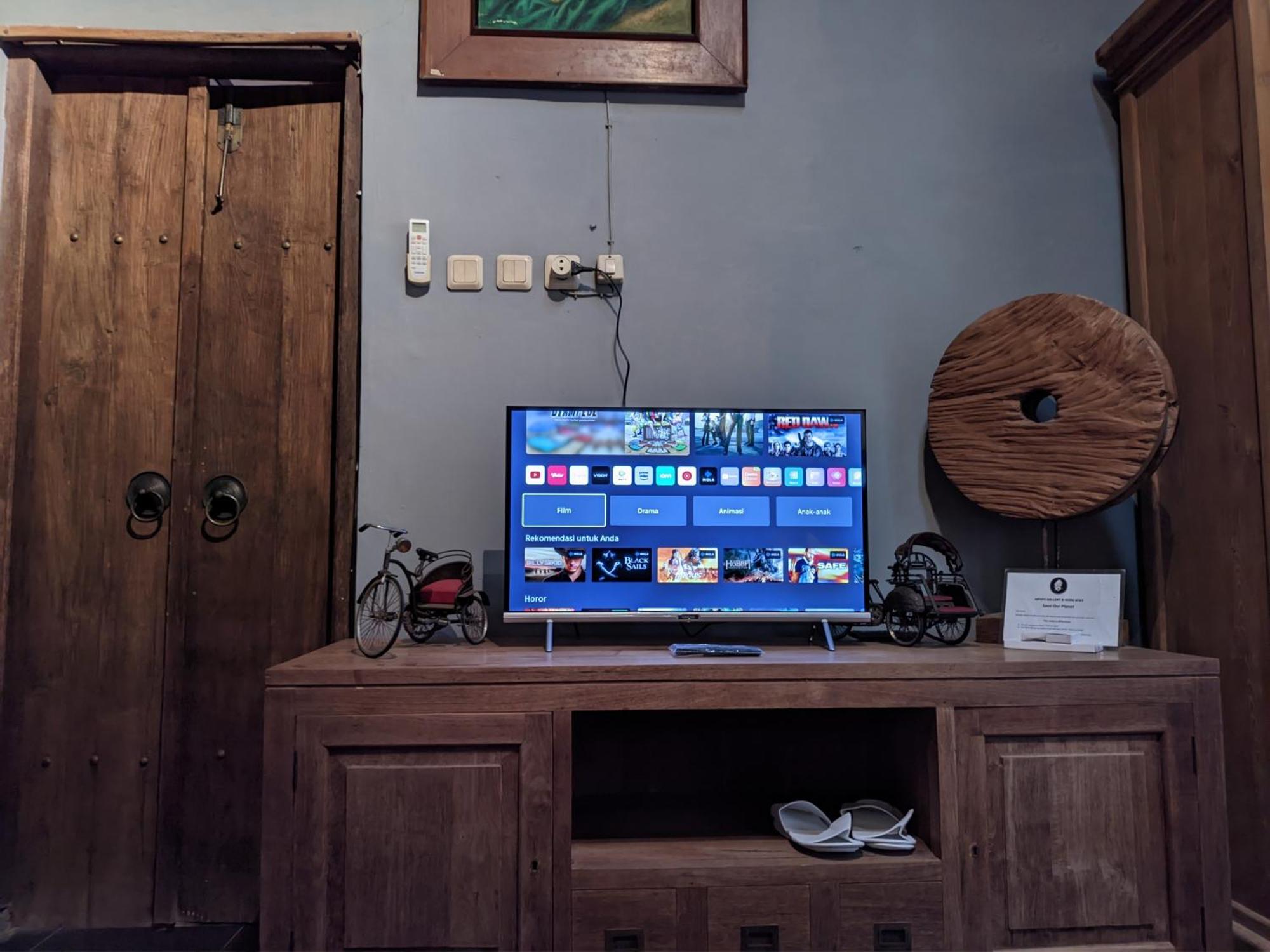 Astuti Gallery Homestay Джок'якарта Екстер'єр фото