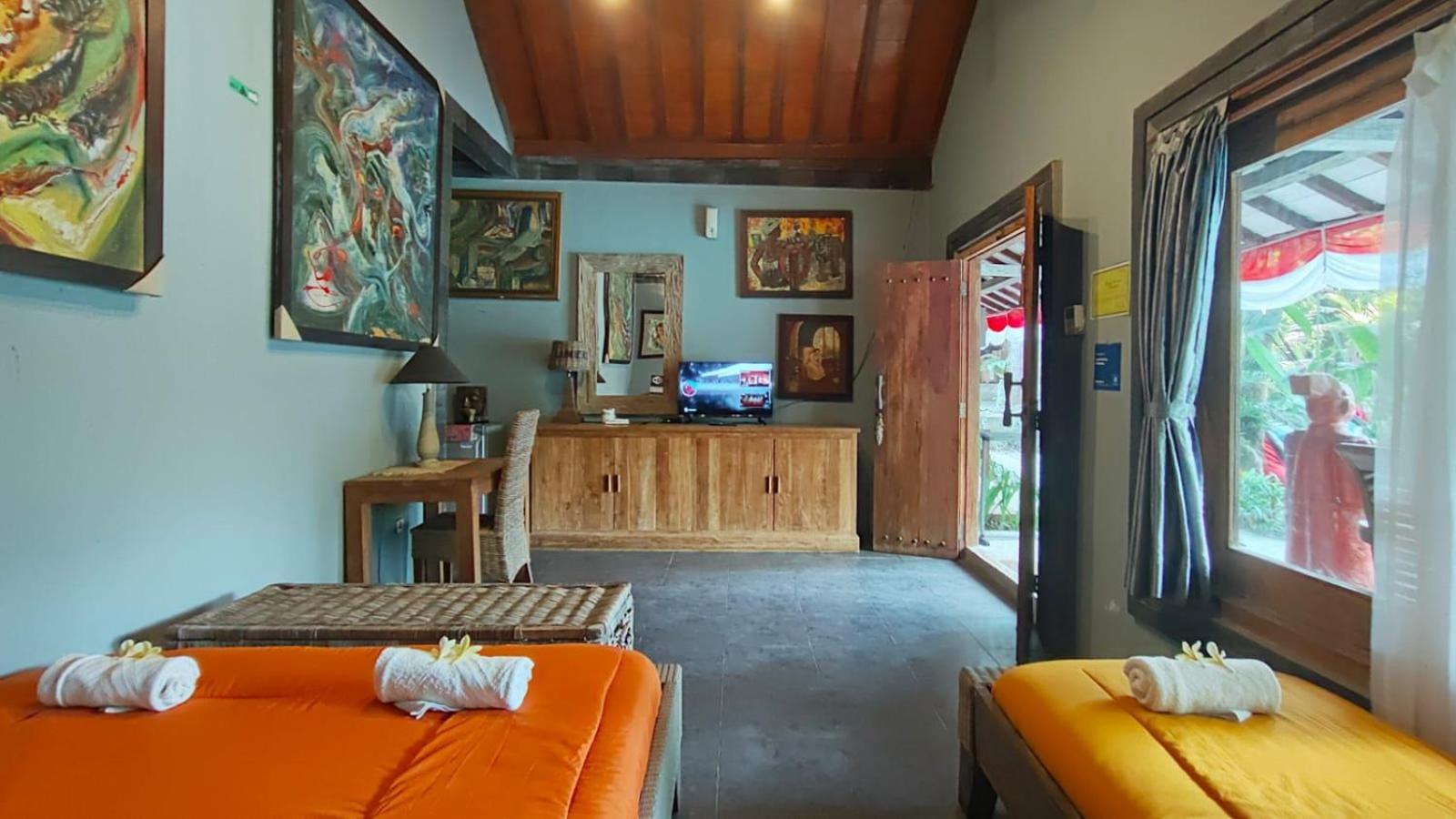 Astuti Gallery Homestay Джок'якарта Екстер'єр фото