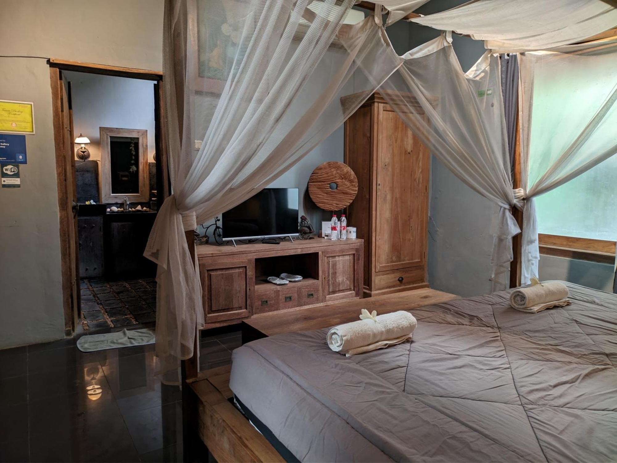 Astuti Gallery Homestay Джок'якарта Екстер'єр фото